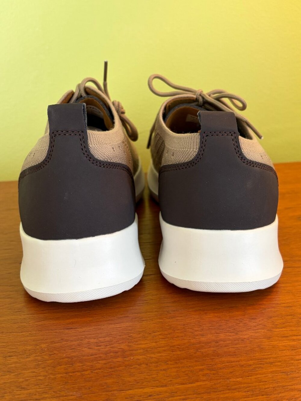 VILOCY Men's Casual Dress Oxfords Shoes Knit Lightweight Sneaker - Picture 3 of 12